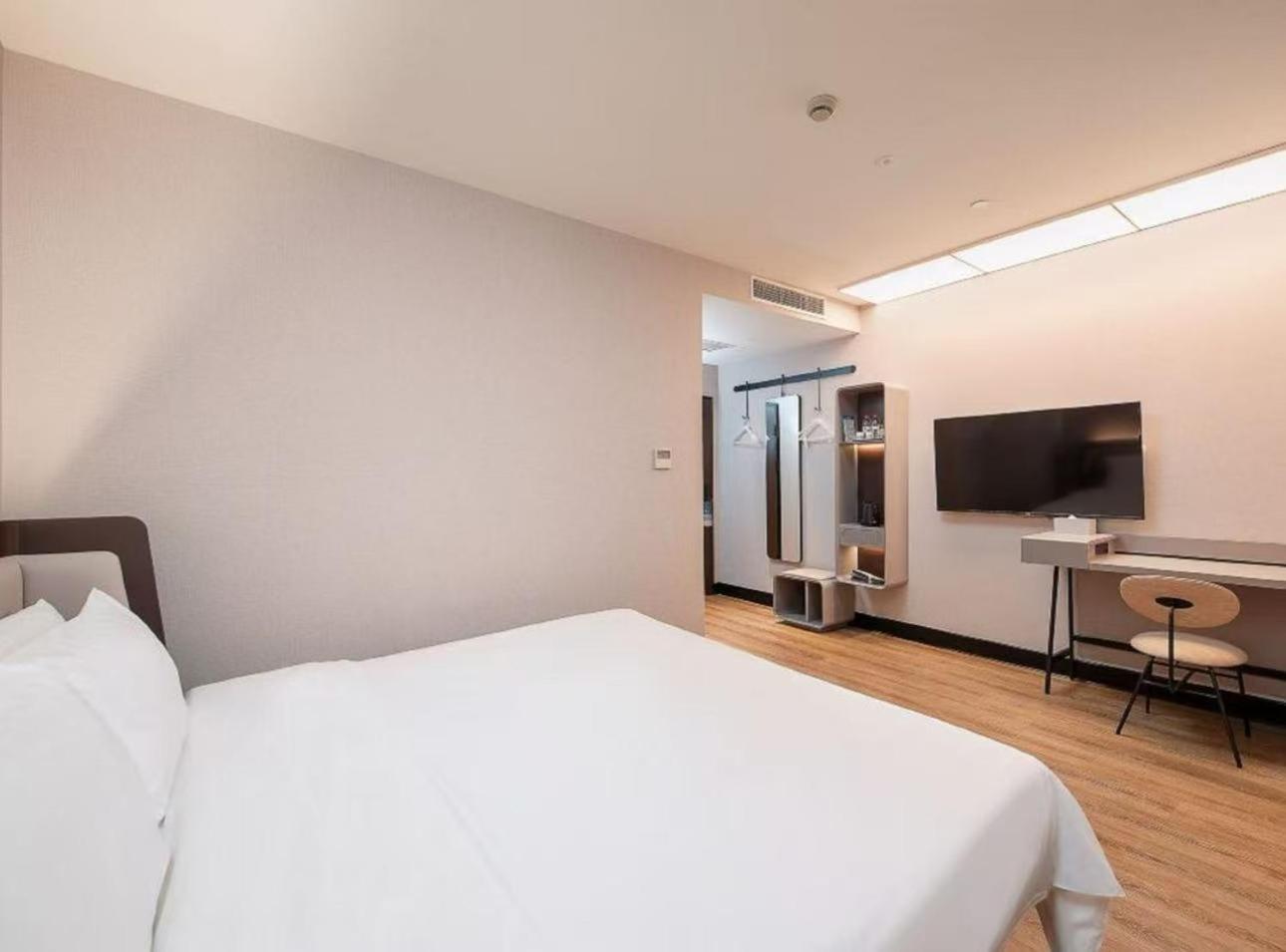 Hanting Hotel Shanghai Babaiban Pudian Road Subway Station מראה חיצוני תמונה