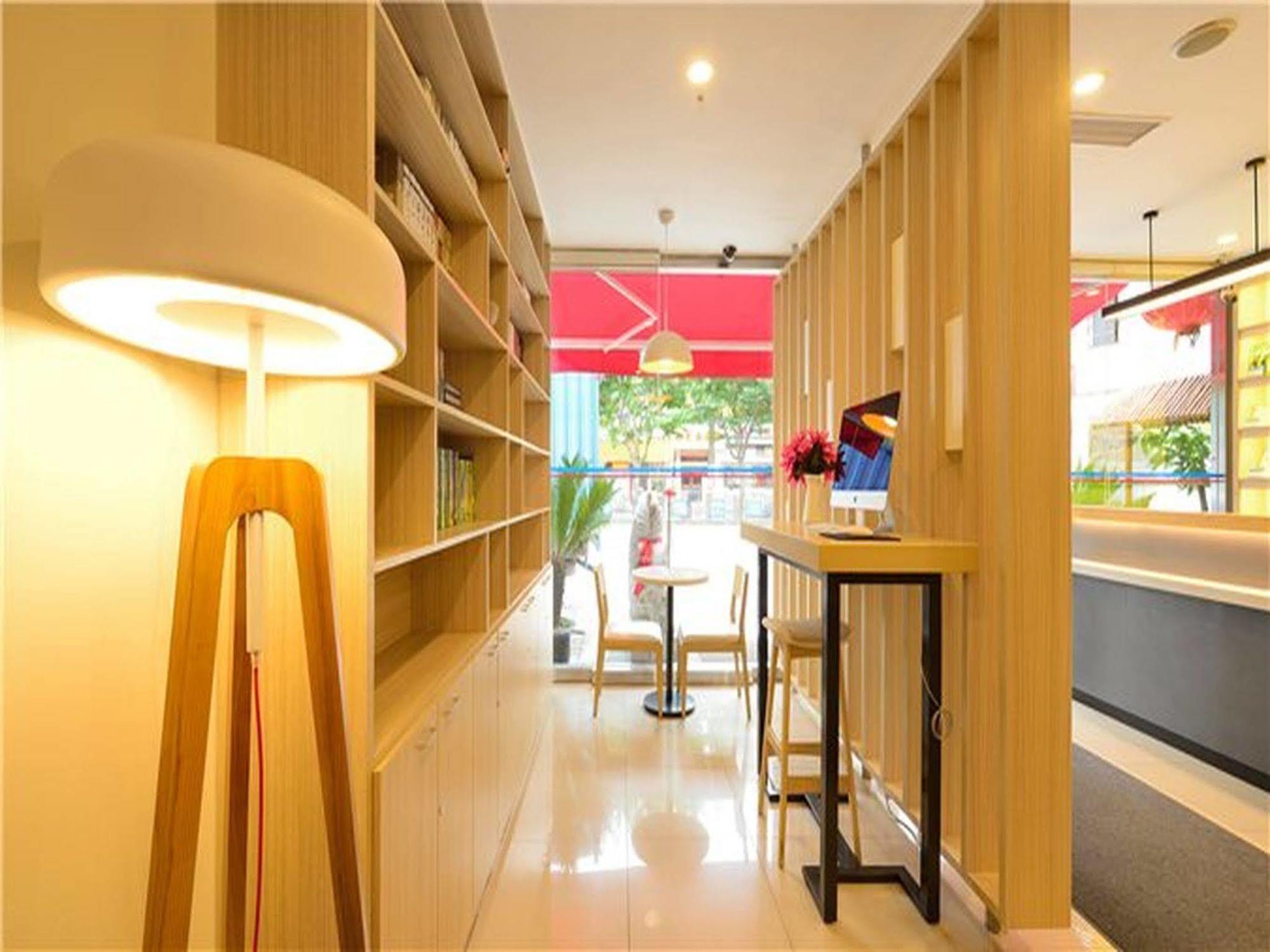 Hanting Hotel Shanghai Babaiban Pudian Road Subway Station מראה חיצוני תמונה