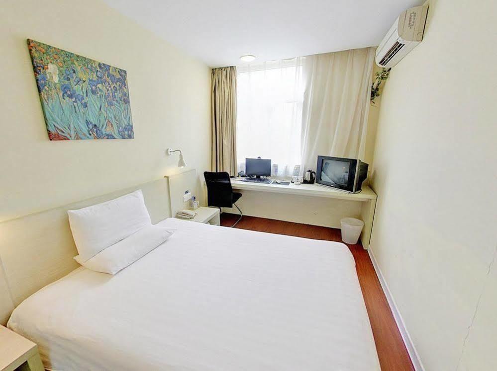 Hanting Hotel Shanghai Babaiban Pudian Road Subway Station מראה חיצוני תמונה